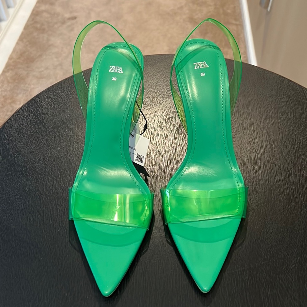🦚🦚Zara sling back vinyl,  pointy toe sandals